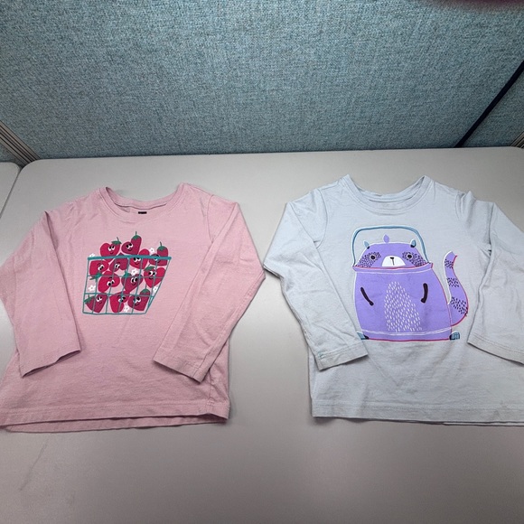 Tea Collection Other - Set of Two Tea Collection 2T Pink and White LSS, EUC.